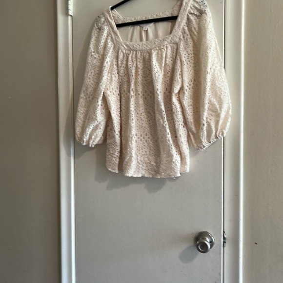 GUC Lauren Conrad White, eyelet, peasant top - Picture 1 of 2